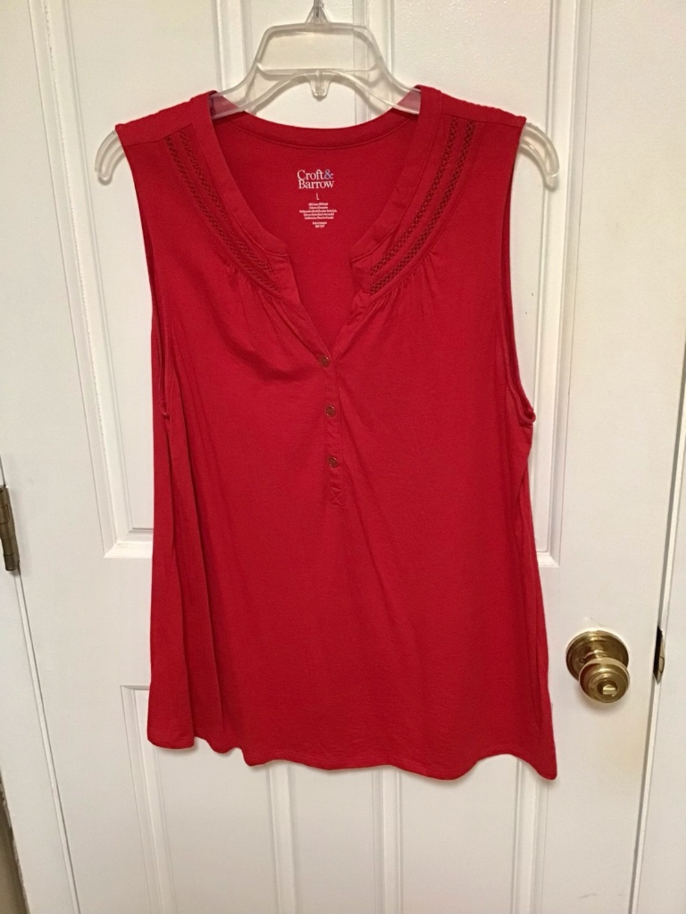 Croft & Barrow Sleeveless V Neck Top